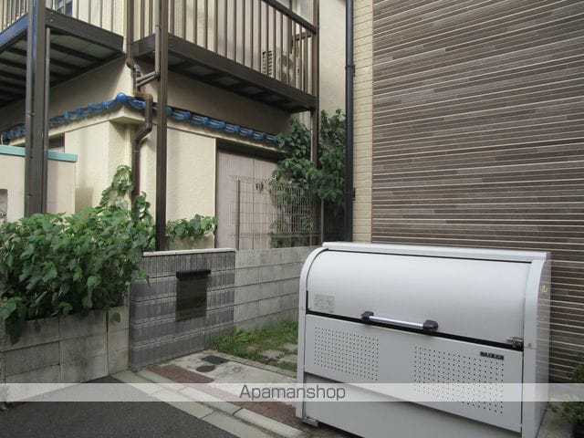 グランシエロ新高円寺の玄関写真