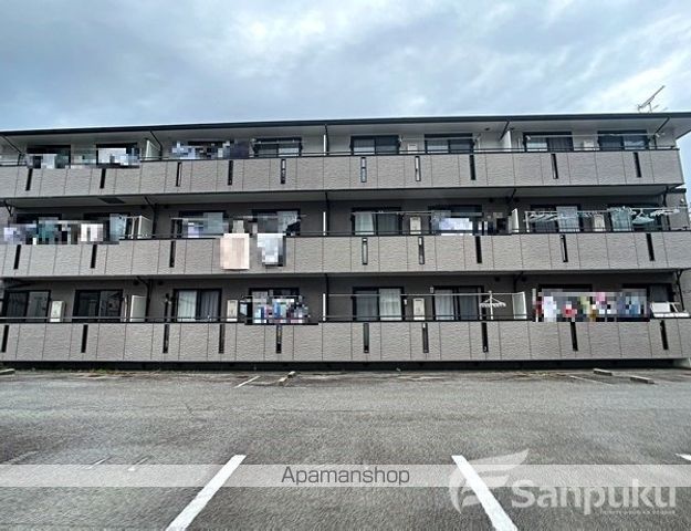 サンシャインハイツ A棟の外観写真