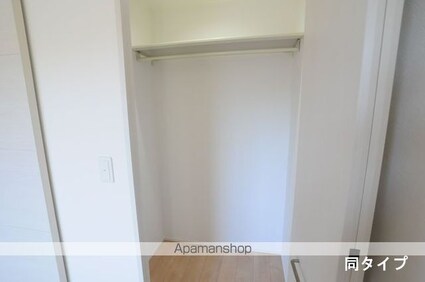 レトア本町西[1K/27.7m2]の収納