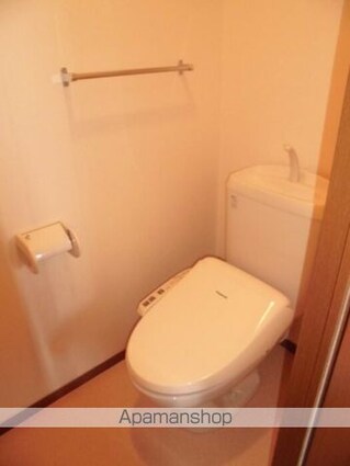 ヴィラージュ・ガーデン　ＡＢ[2LDK/55.44m2]のトイレ