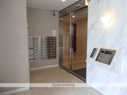 東京都新宿区余丁町[2LDK/52.81m2]の共用部3