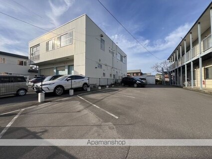 マンションシーリッチ（マンションシーリッチ）[3LDK/58.67m2]の駐車場1