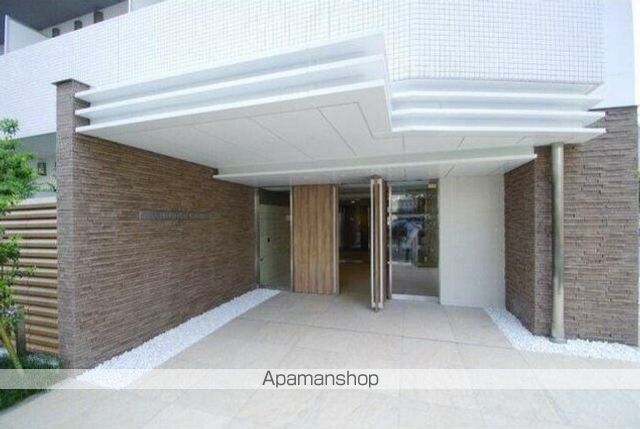 プラウドフラット登戸の玄関写真