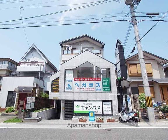 セラヴィ岩倉の外観写真