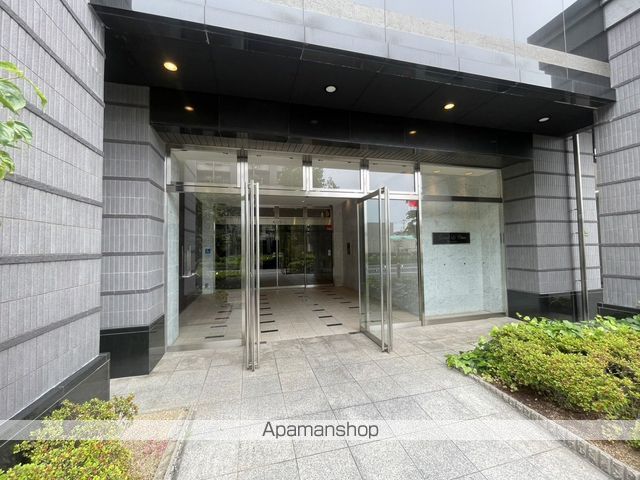 セノアタワー新大阪の玄関写真