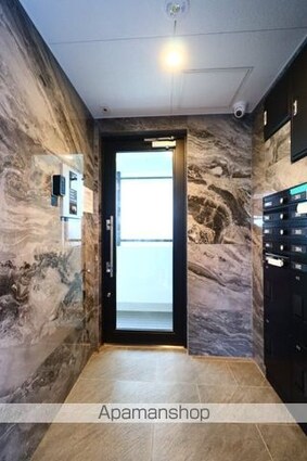 東京都文京区春日１丁目[2LDK/68.77m2]のエントランス1