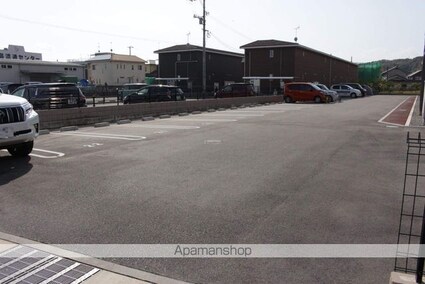 グランビスタ[1LDK/41.96m2]の駐車場