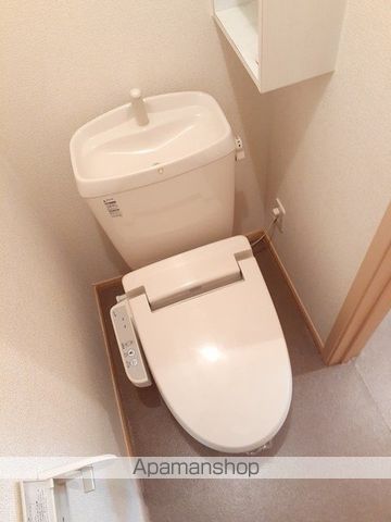福山市 2階建 築17年の内装写真