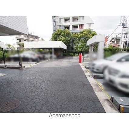 パークアクシス代官山[1LDK/64.43m2]の駐車場