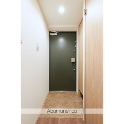 ウェルスクエア駒場東大前[1LDK/31.57m2]の玄関