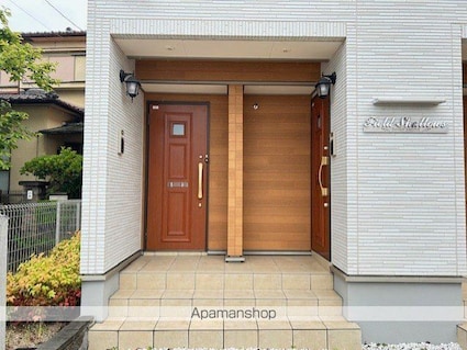 Ｆｉｅｌｄ　Ｓｈａｌｌｏｗｓ[1K/37.83m2]のエントランス