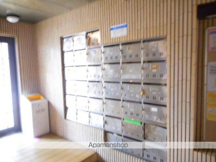 メゾン・ド・プリムヴェール[1R/16.38m2]のロビー