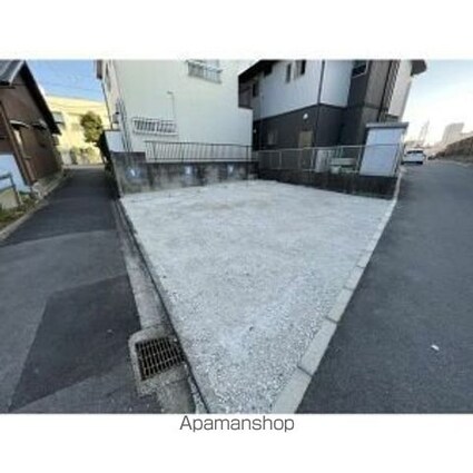 愛知県名古屋市北区辻町６丁目[1LDK/40.34m2]の駐車場