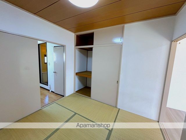 ロイヤルコートの内装写真