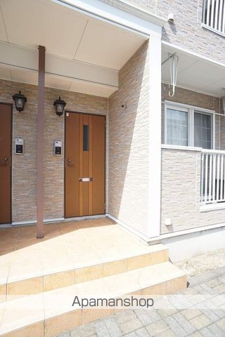 マックス ビューティー Bの玄関写真
