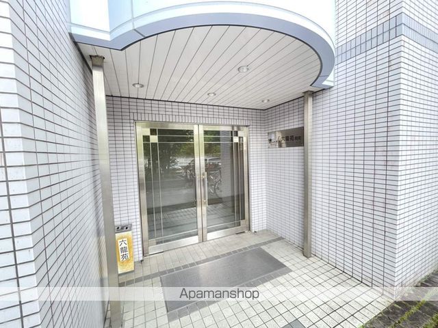 六龍苑岡町の玄関写真