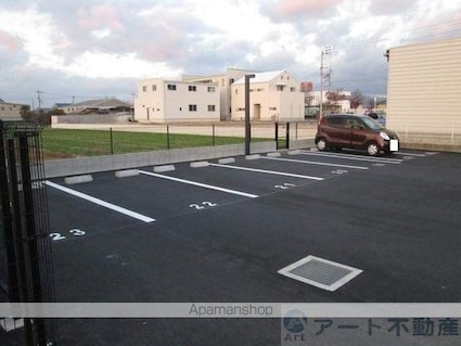 ウイング　コート[2LDK/51.3m2]の駐車場3