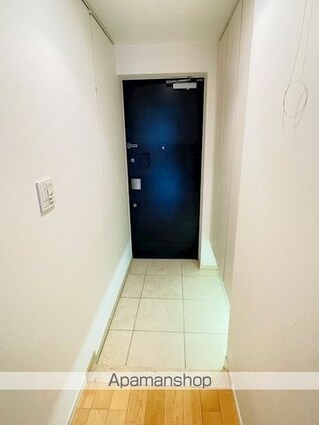 Ｔｈｅ　ＮＯＢＵＴＯ　ＨＩＬＬＳ　ＧＡＲＤＥＮ　ＣＯＵＲＴ[3LDK/75.26m2]の玄関
