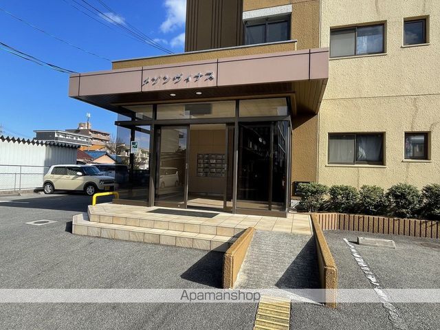 メゾンヴィナスの玄関写真