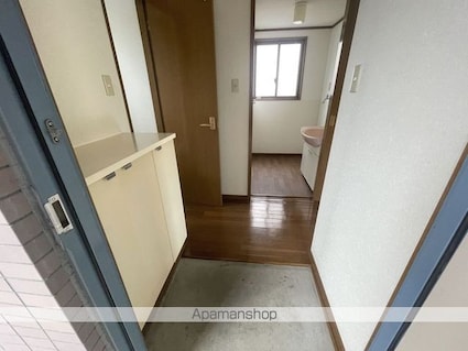 Ｍａｎｓｉｏｎ　Ｒｅｐｕｔｅ[2K/41.32m2]の玄関