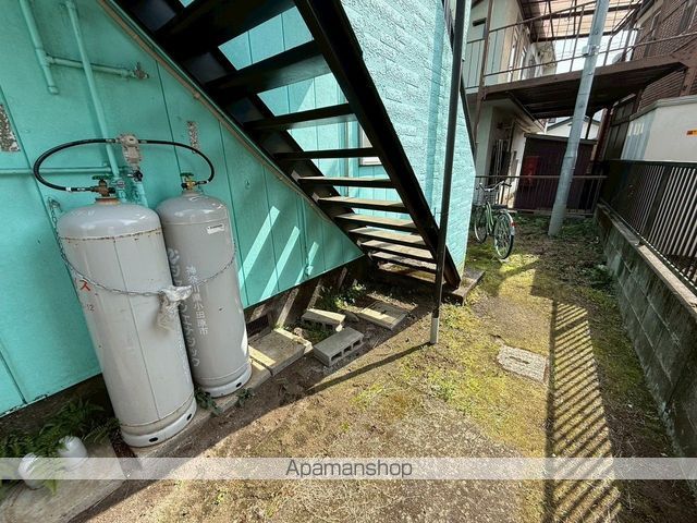 レピュートフルサワの玄関写真