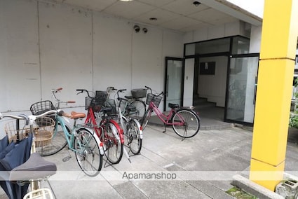 サンライズ道三町[1K/18.85m2]の駐車場