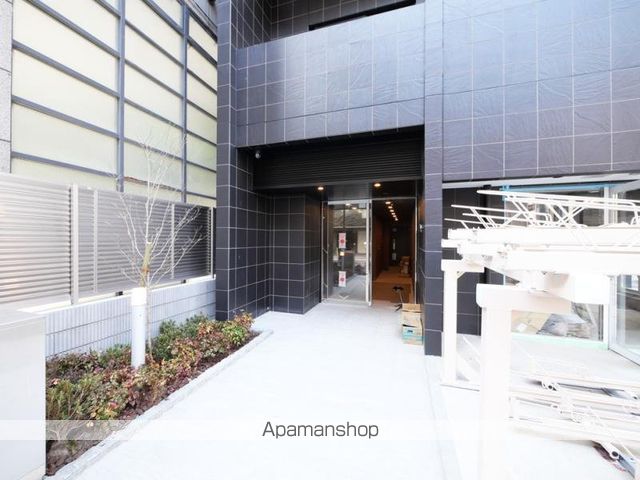 PREMIUM CUBE 上野の玄関写真