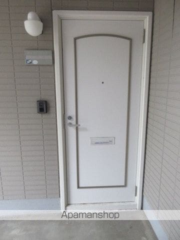 ジュネス立石93Dの玄関写真
