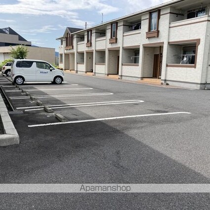 ジョイ　アルミュール　Ｂ[1LDK/45.77m2]の駐車場2