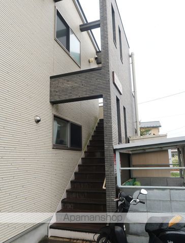 ウエストプラザIIIの玄関写真