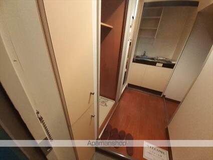 ワールドレジデンス大森[1R/17.61m2]の玄関