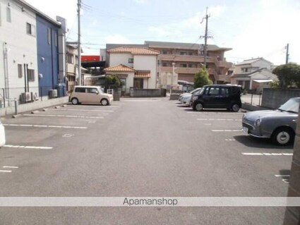 和歌山県和歌山市木ノ本[1LDK/33.39m2]の駐車場3