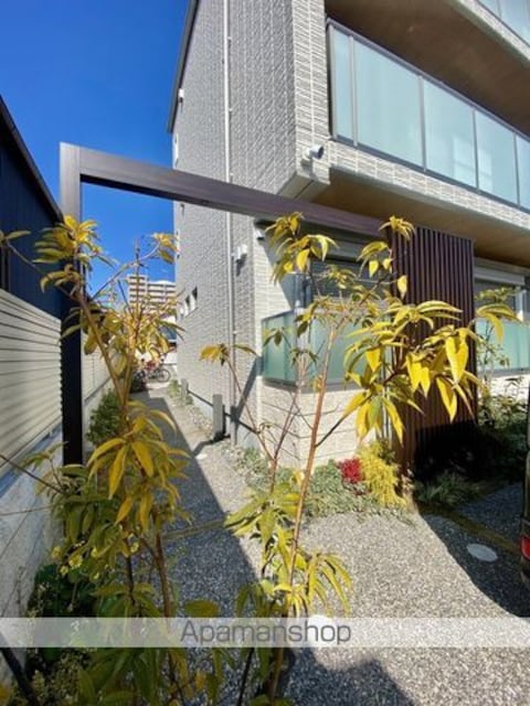 和歌山県和歌山市木広町２丁目[1LDK/46.18m2]のエントランス2