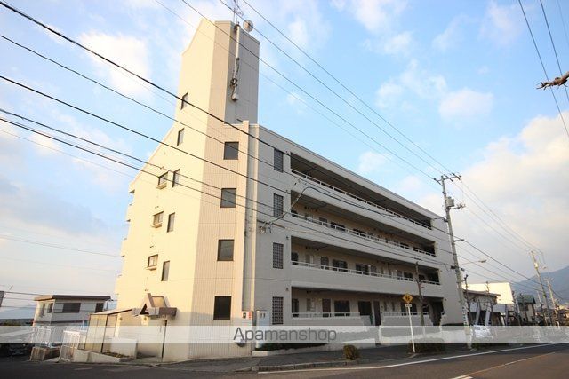 カネオハイツの外観写真