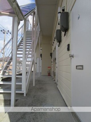 アーバンコート荒巻[1R/20m2]のエントランス1