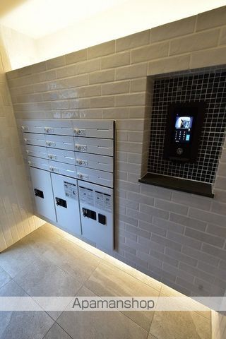 カームヒルズ西岡の玄関写真