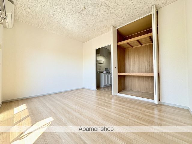 アーバン松井 C棟の内装写真