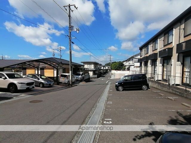 レオパレス青葉台[1K/23.18m2]の駐車場1