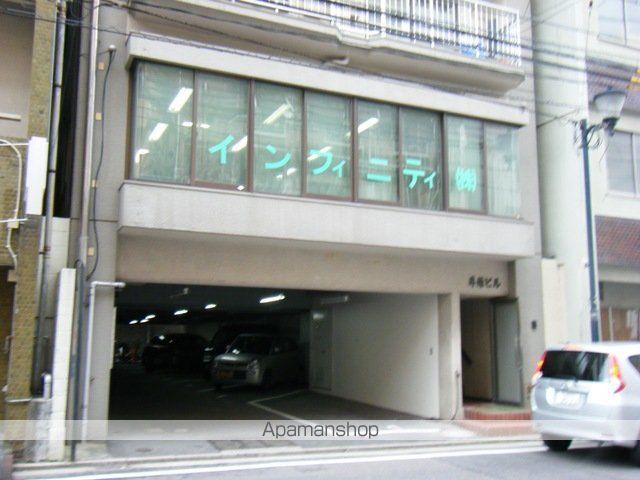 井原ビルの外観写真