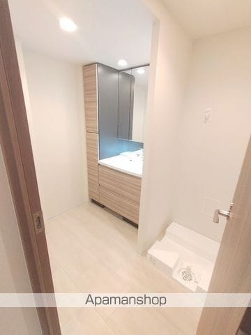 プレミストタワー靱本町の内装写真