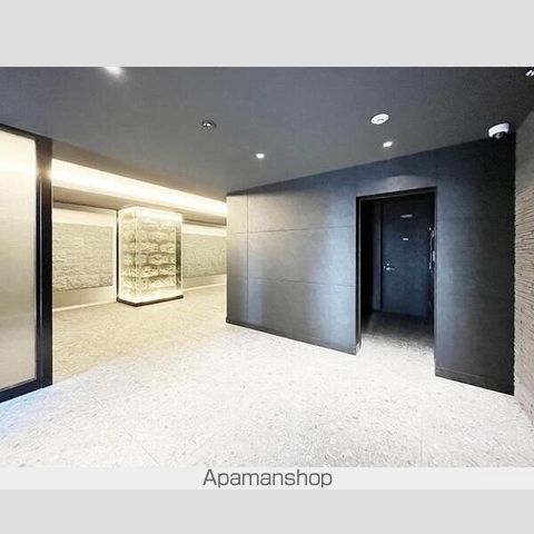 S−RESIDENCE阿波座BOUNCYの玄関写真