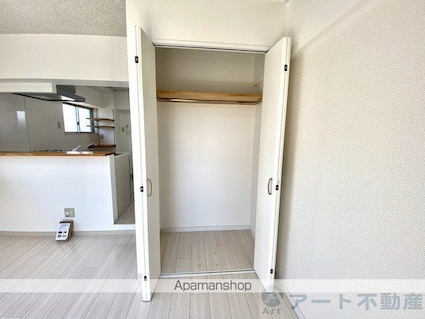アルト雄郡　西棟[1R/22.9m2]の収納
