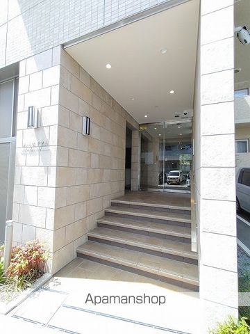 シェトワ千里山の玄関写真