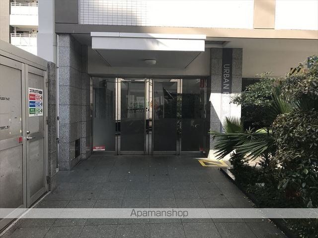 アーバンローズ薬院の玄関写真