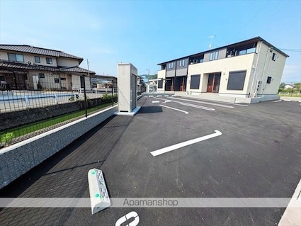 エルカホーム[1LDK/50.01m2]の駐車場