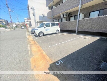 和歌山県和歌山市岡南ノ丁[1K/25.2m2]の駐車場2