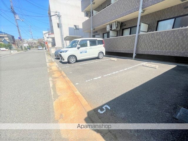 和歌山県和歌山市岡南ノ丁[1K/25.2m2]の駐車場2
