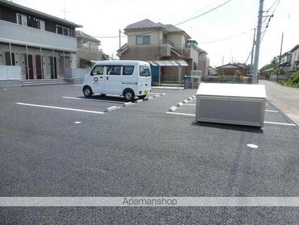 フルール[1LDK/48.78m2]の駐車場