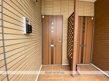 香川県高松市下田井町[1LDK/45.07m2]のエントランス