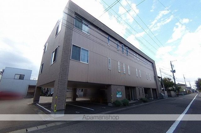 ストーンリバーの外観写真